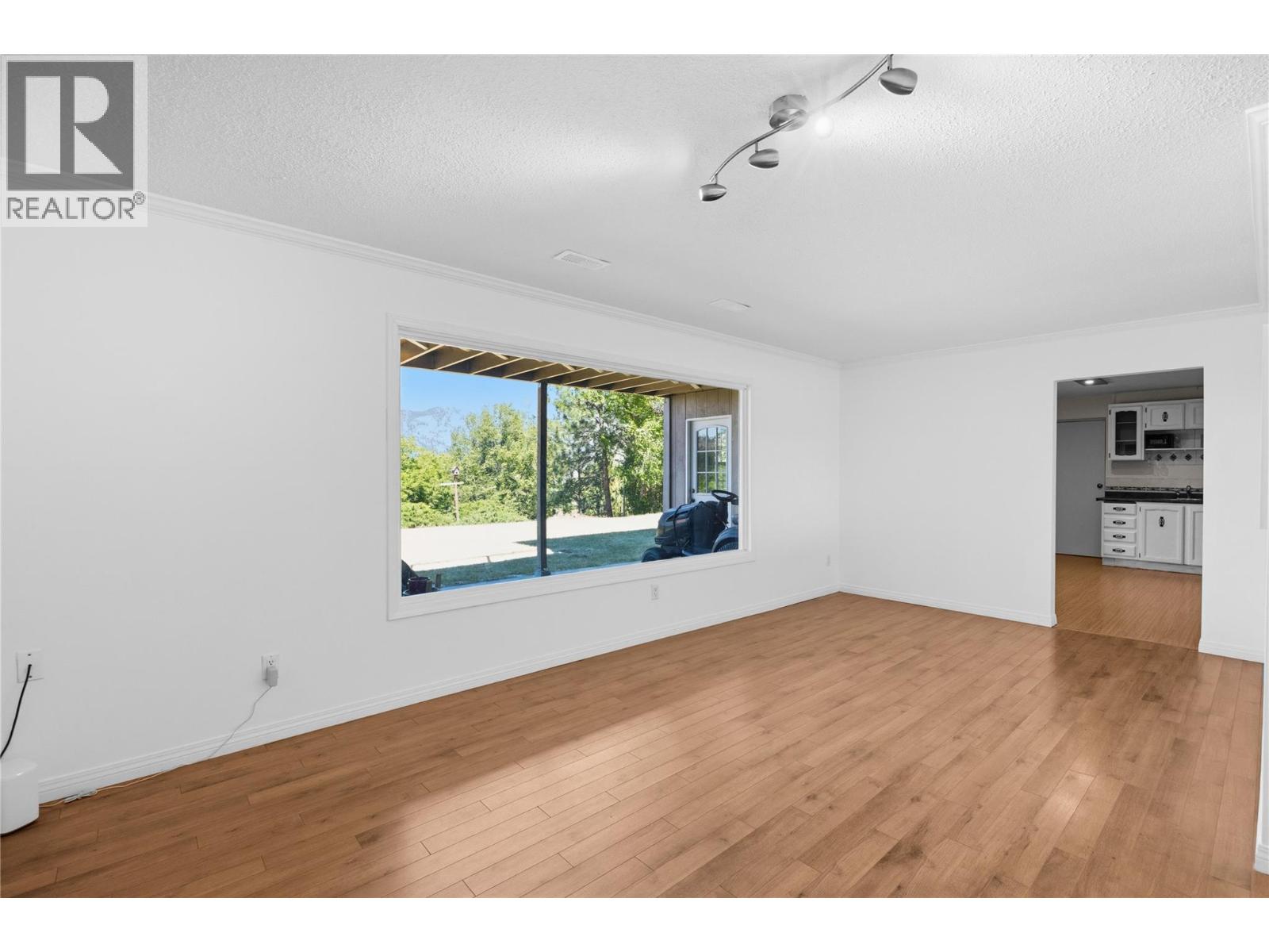 199 Lakehill Road - 33