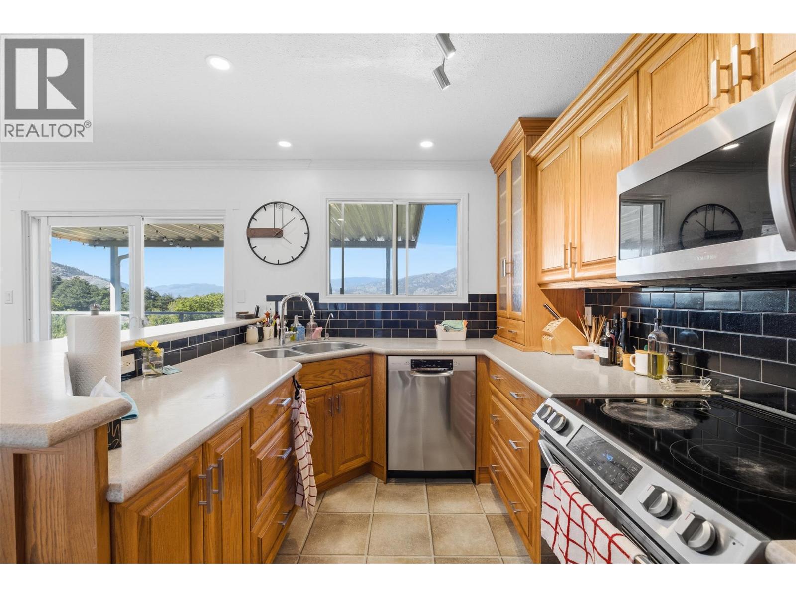 199 Lakehill Road - 4