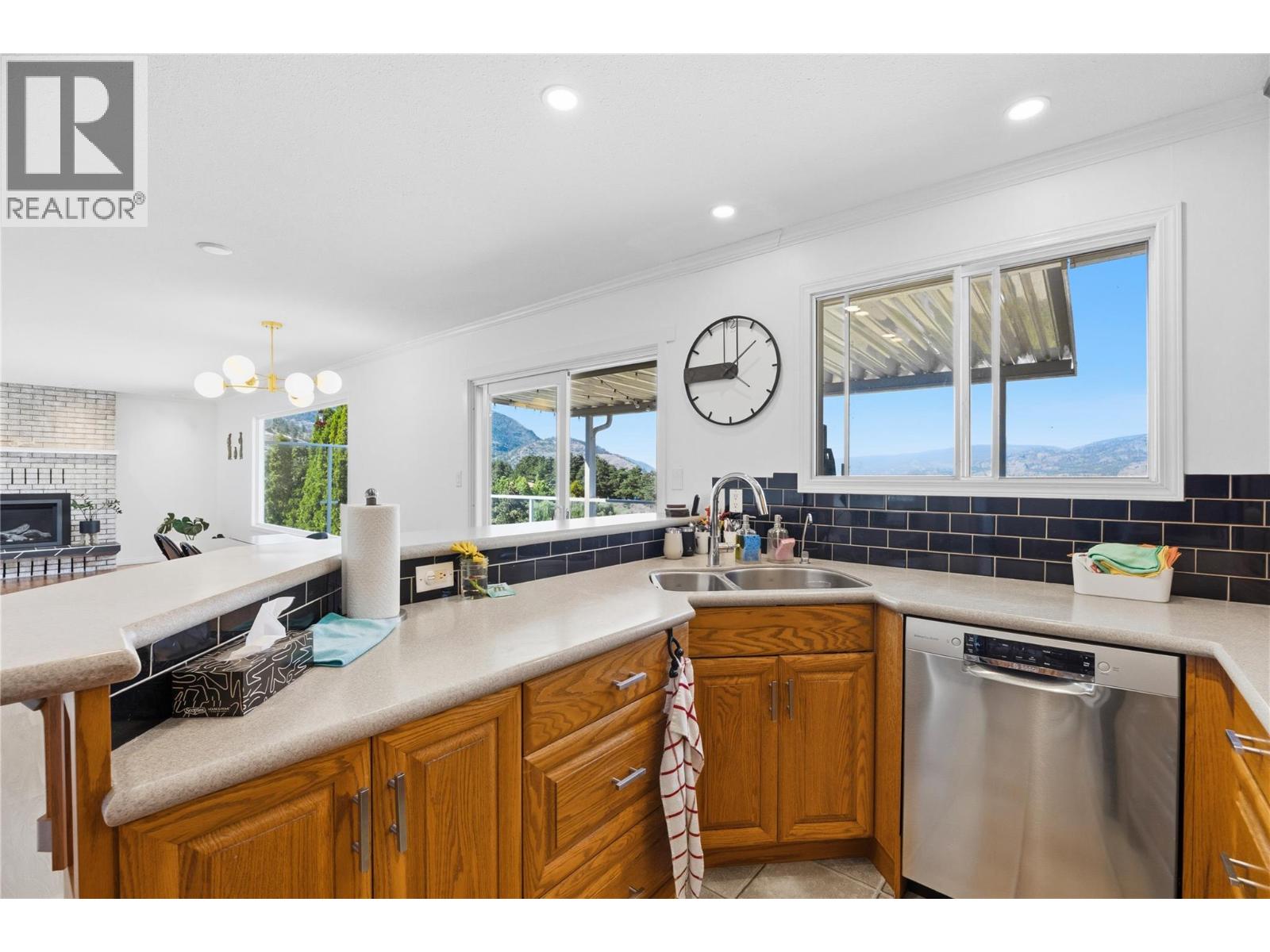 199 Lakehill Road - 7