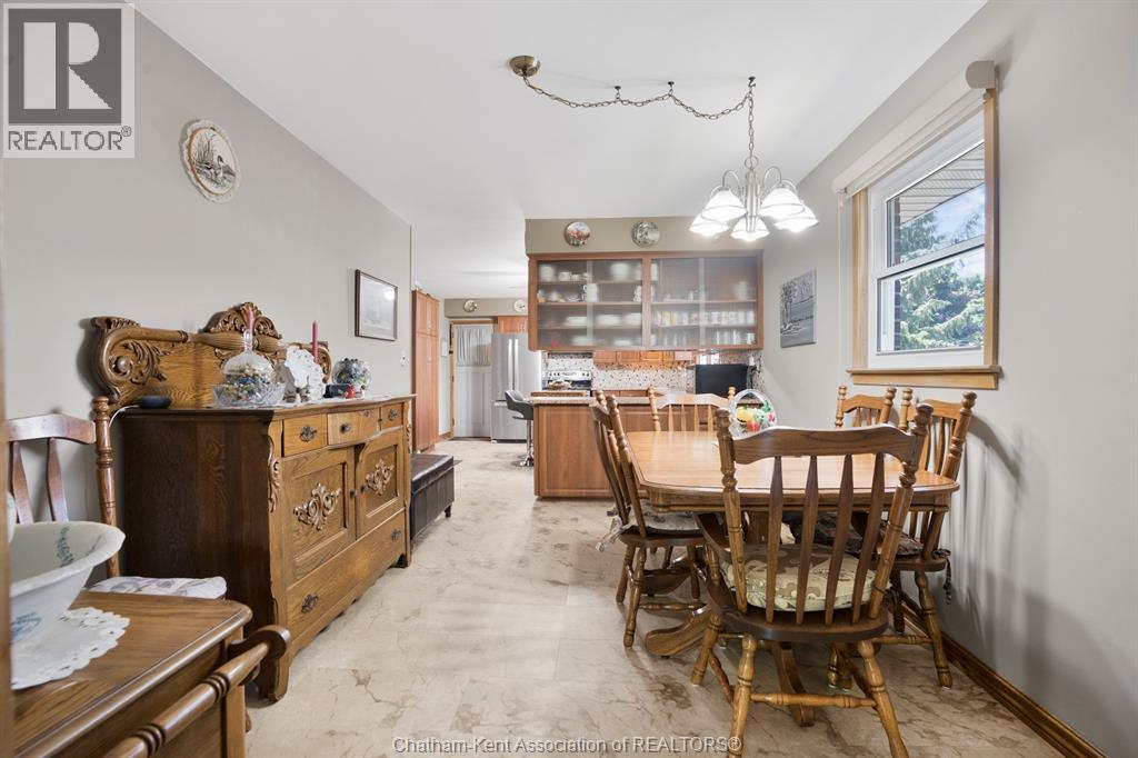 18 WOODLAND AVENUE - 20