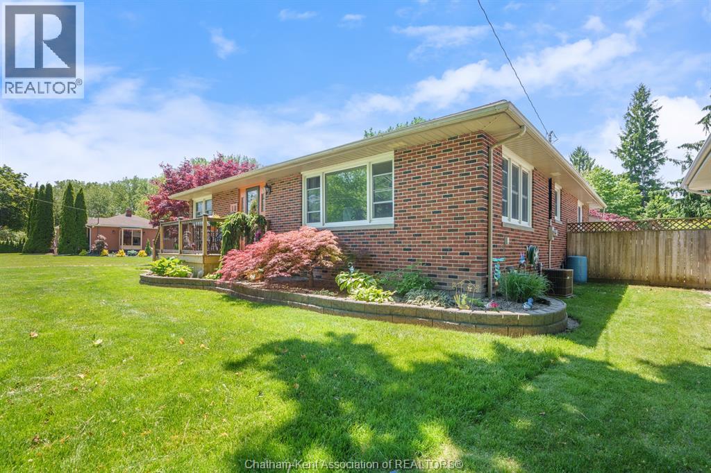 18 WOODLAND AVENUE - 5