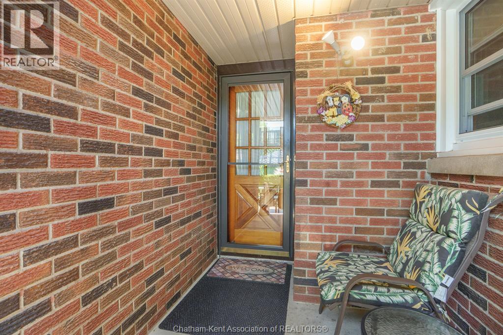 18 WOODLAND AVENUE - 11