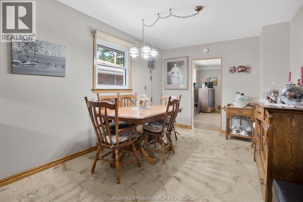 18 WOODLAND AVENUE - 18