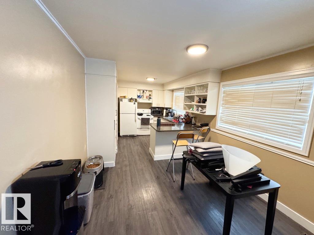 5114 44 AV - photo 3