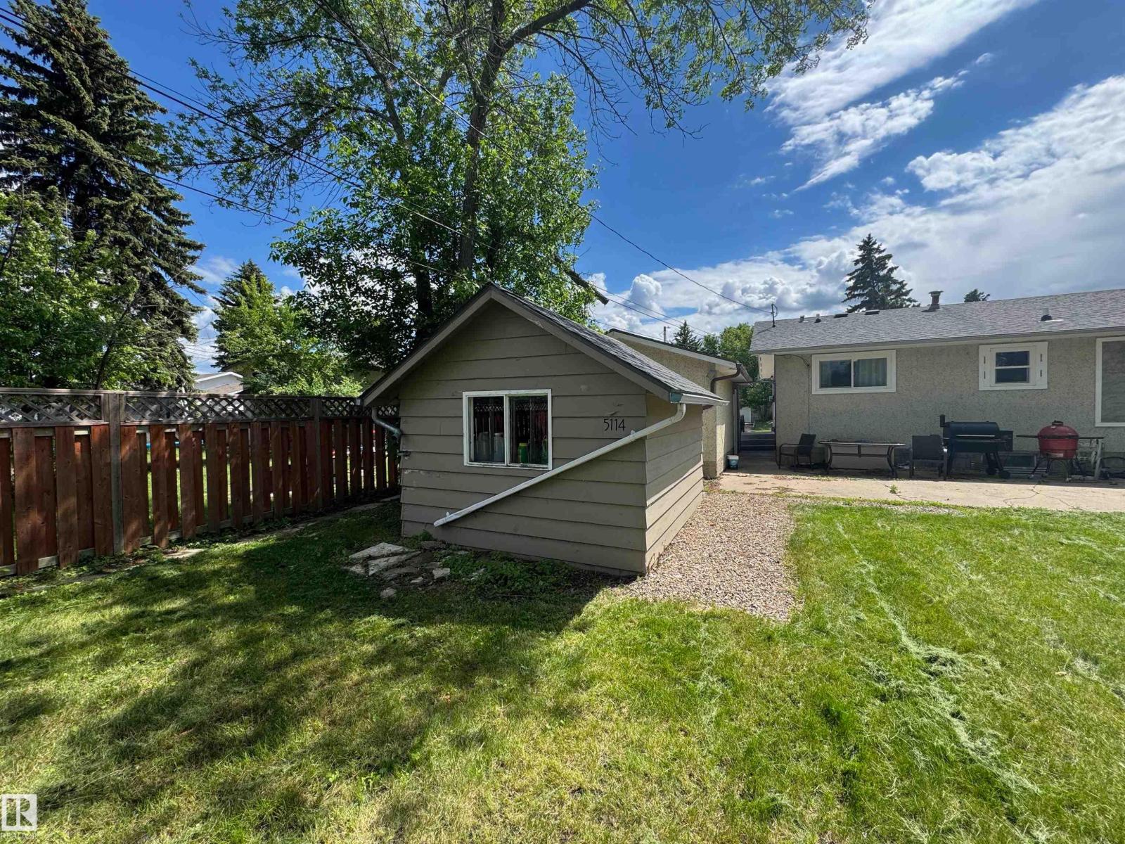 5114 44 AV — photo 23