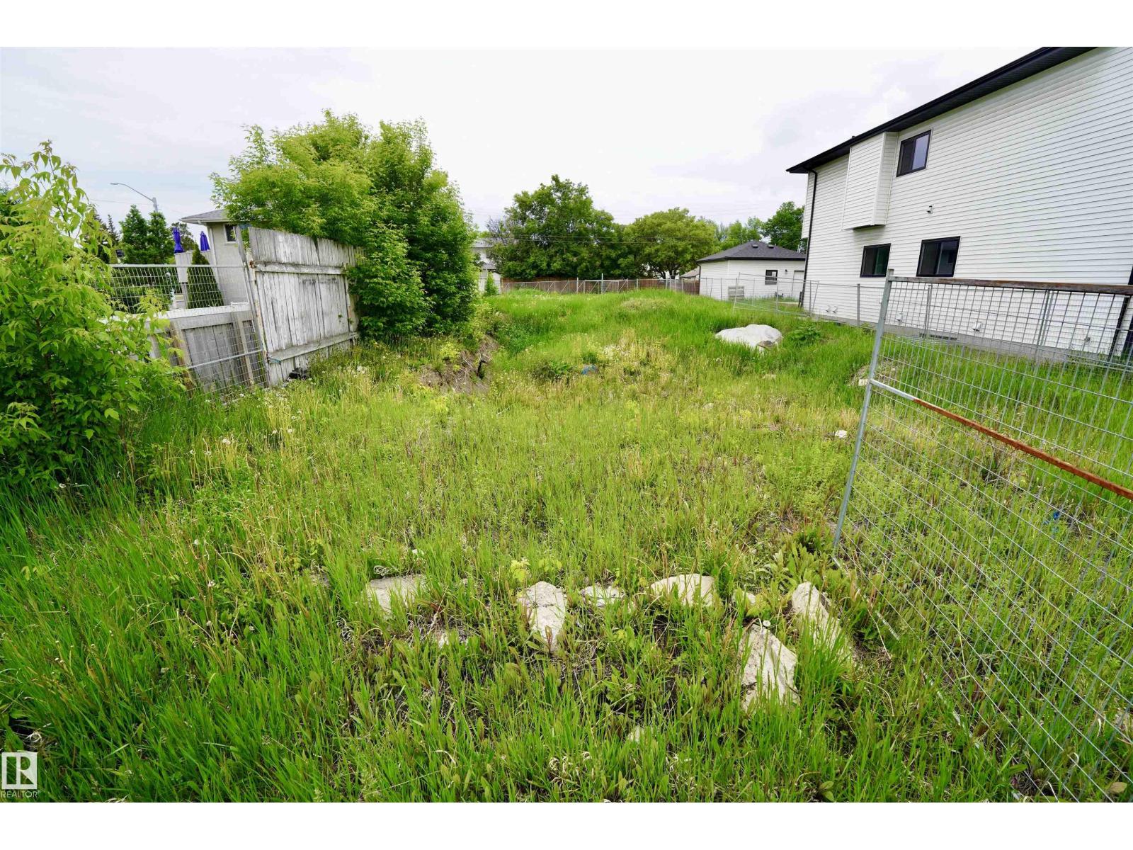 10712 149 ST NW NW - photo 3