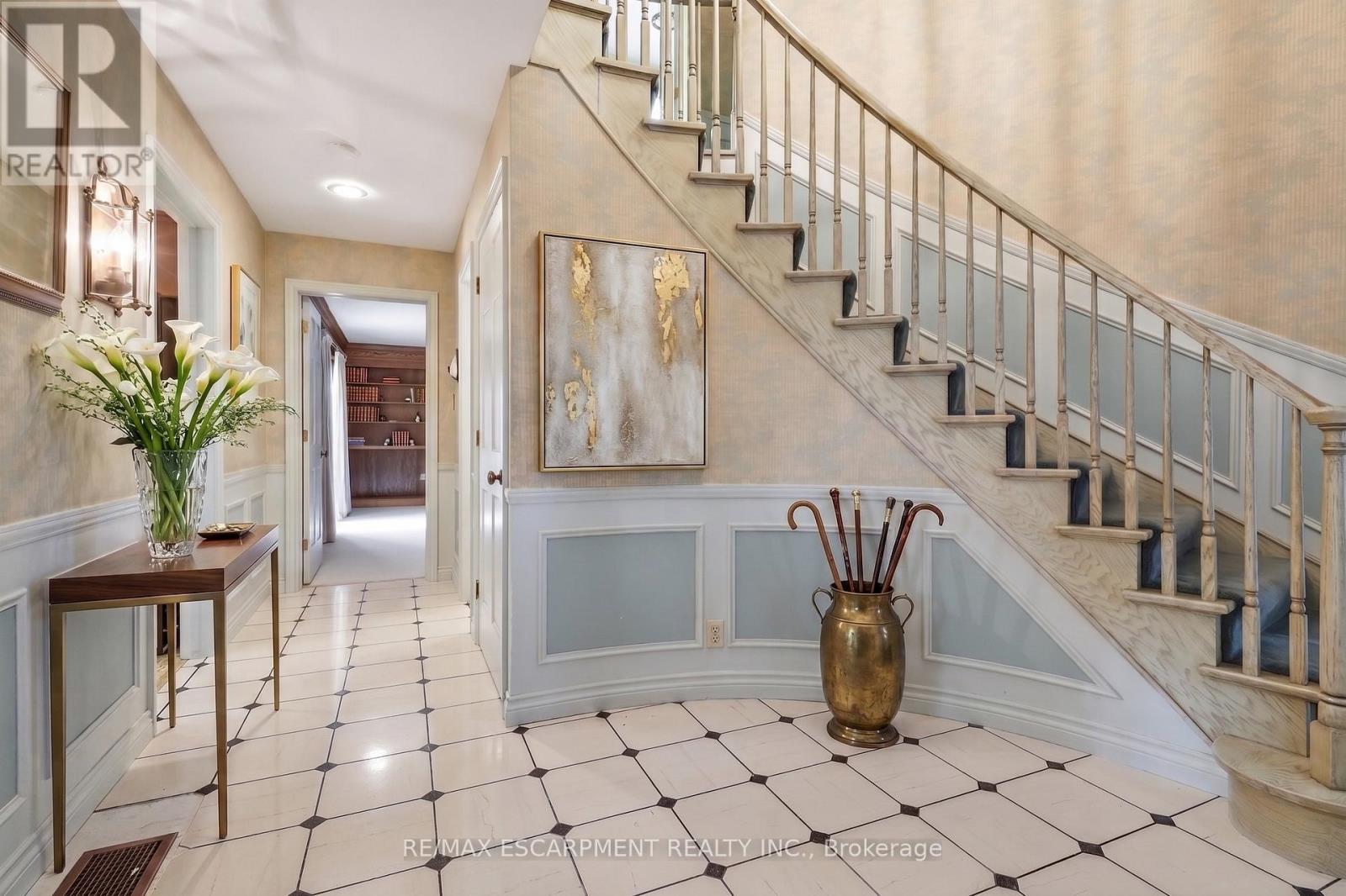 19 VERDUN COURT - 10