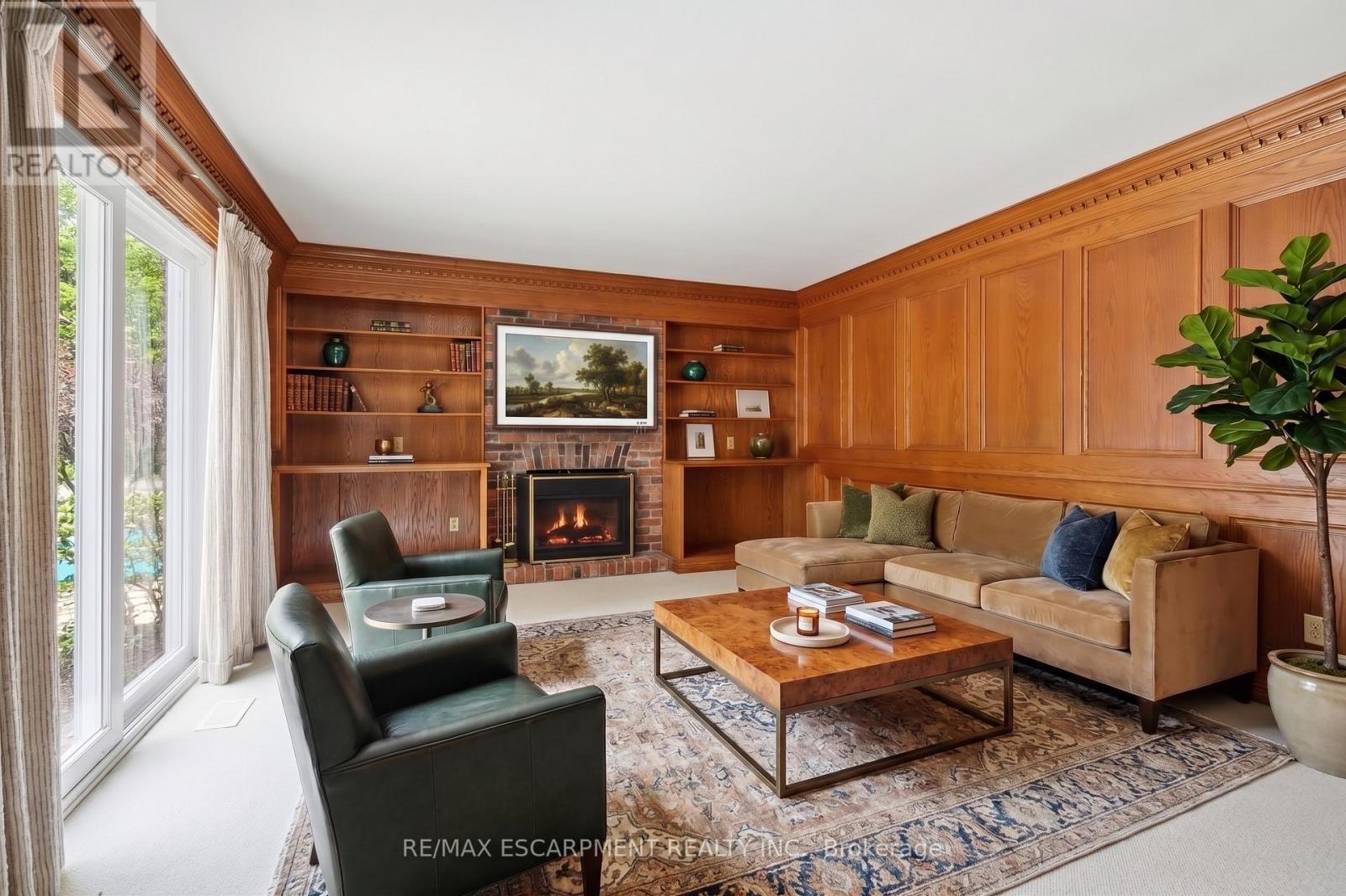 19 VERDUN COURT - 12