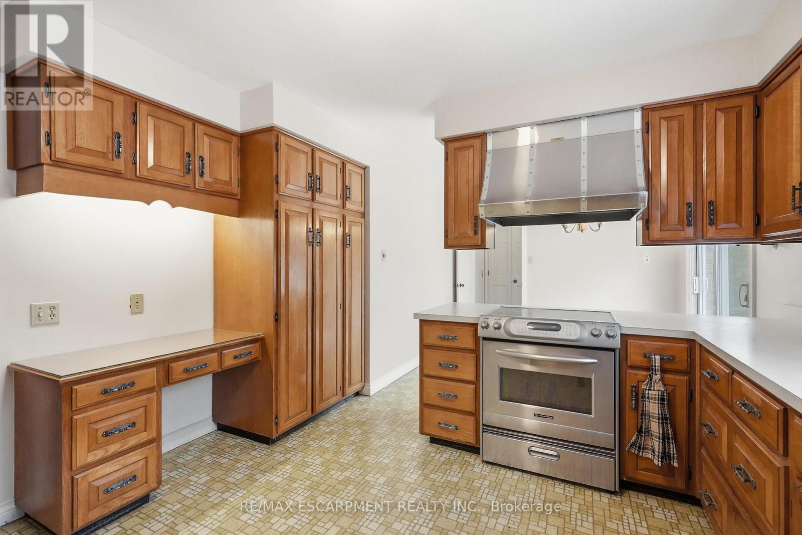 19 VERDUN COURT - 15