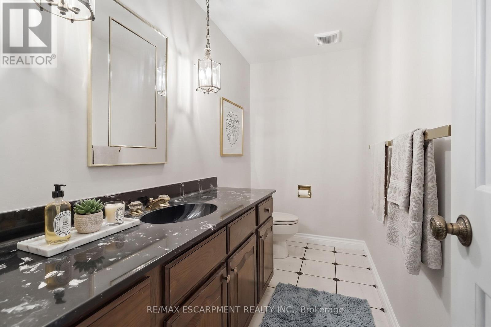 19 VERDUN COURT - 30