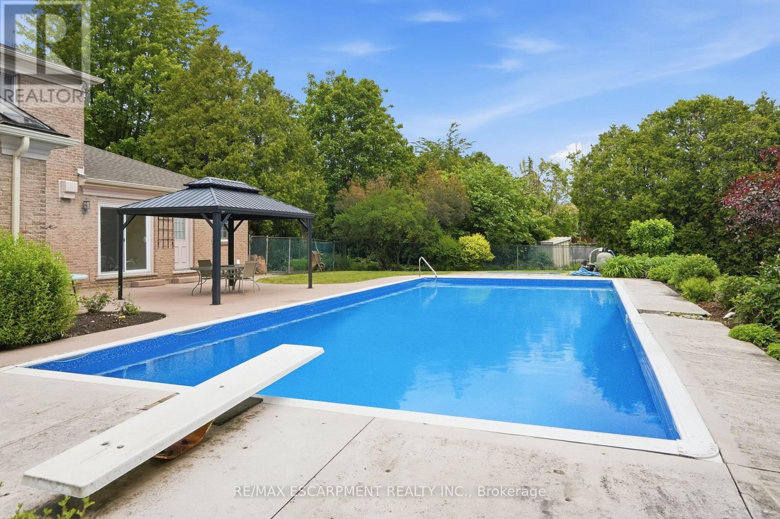19 VERDUN COURT - 38