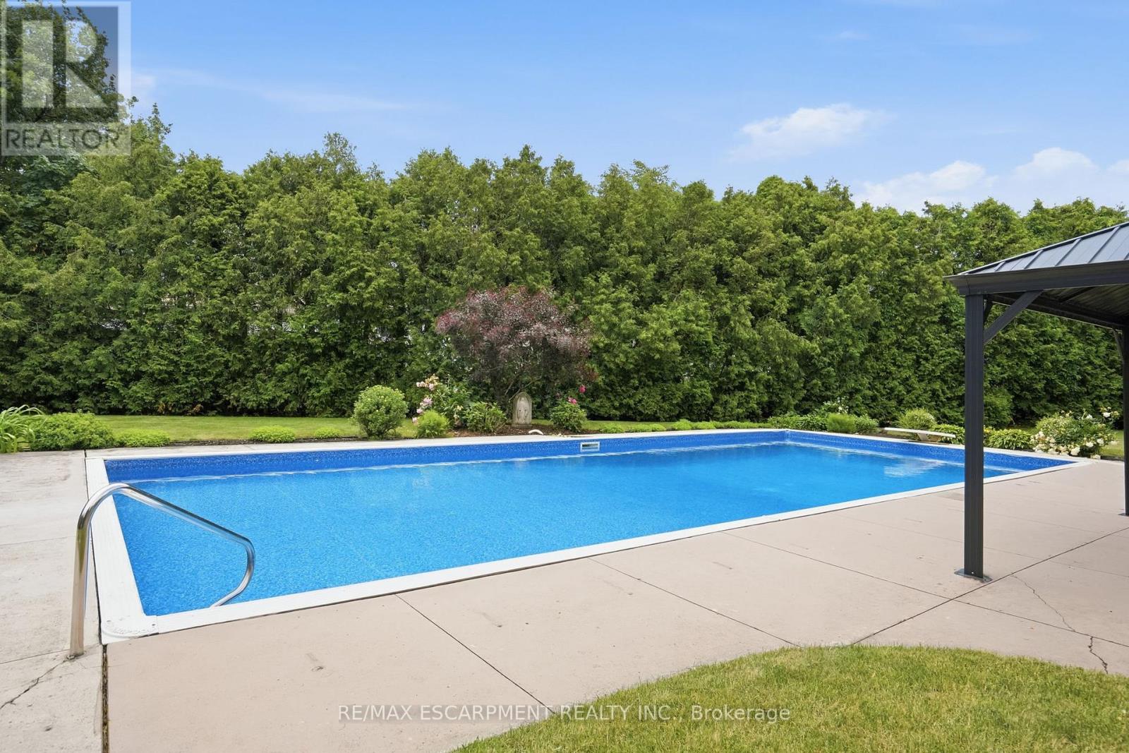 19 VERDUN COURT - 39