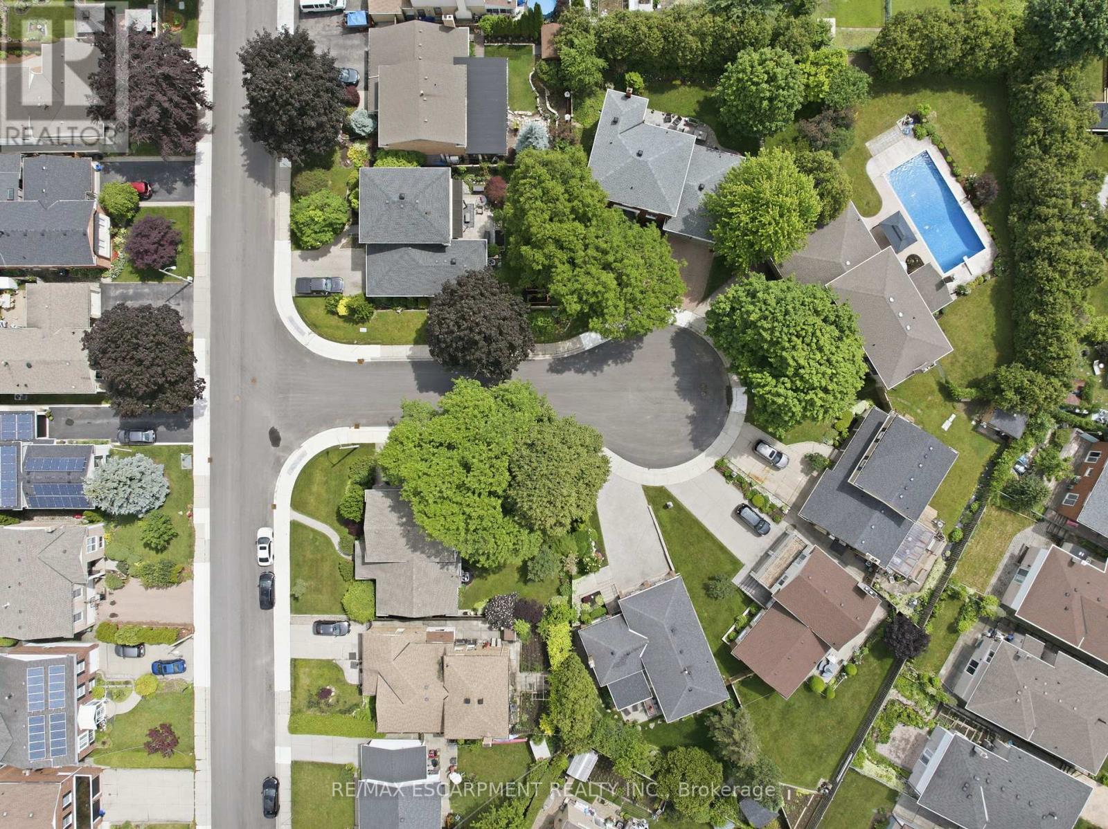 19 VERDUN COURT - 42