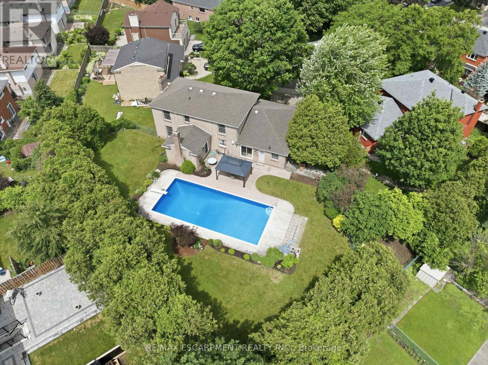 19 VERDUN COURT - 43