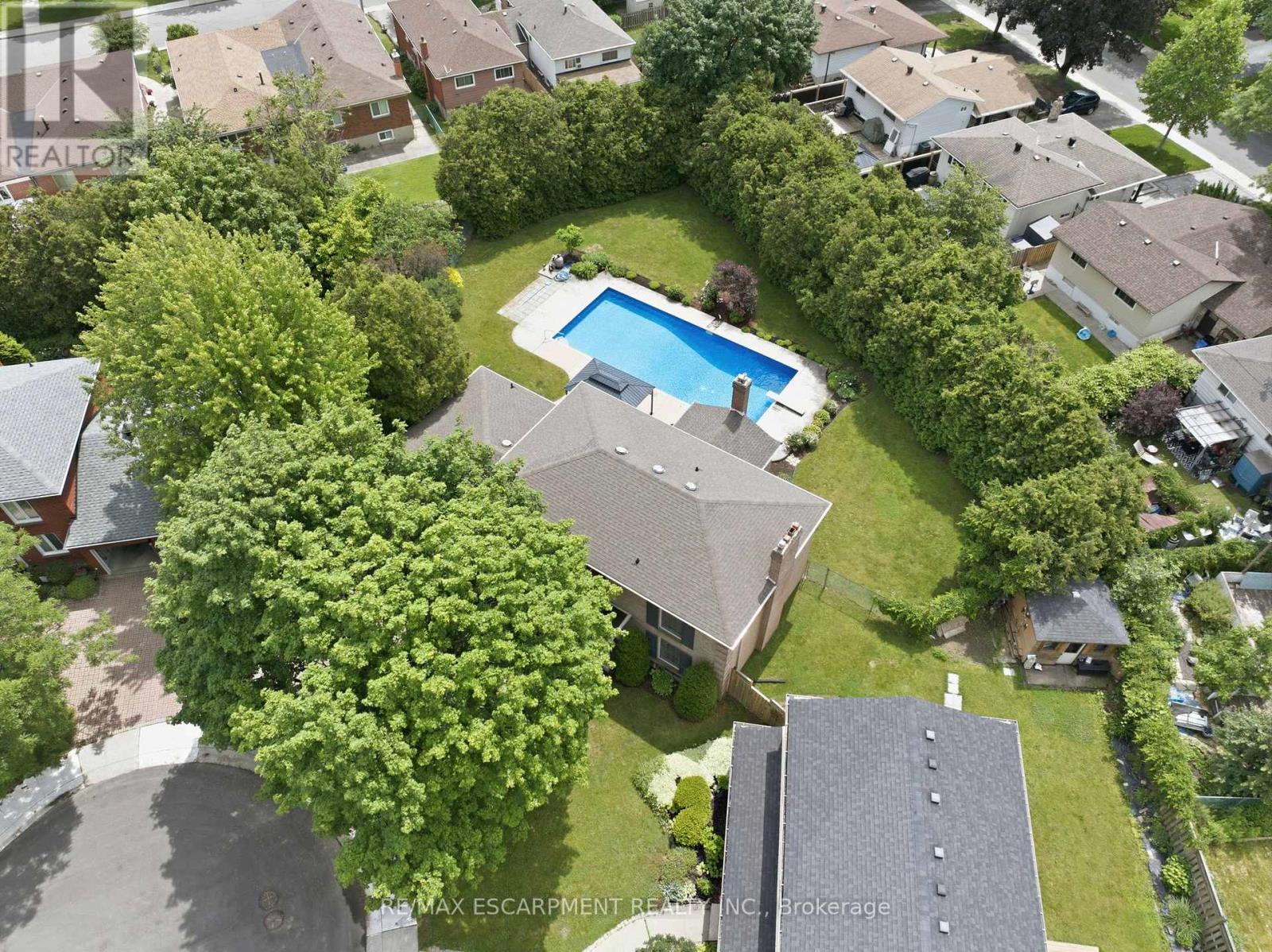 19 VERDUN COURT - 45