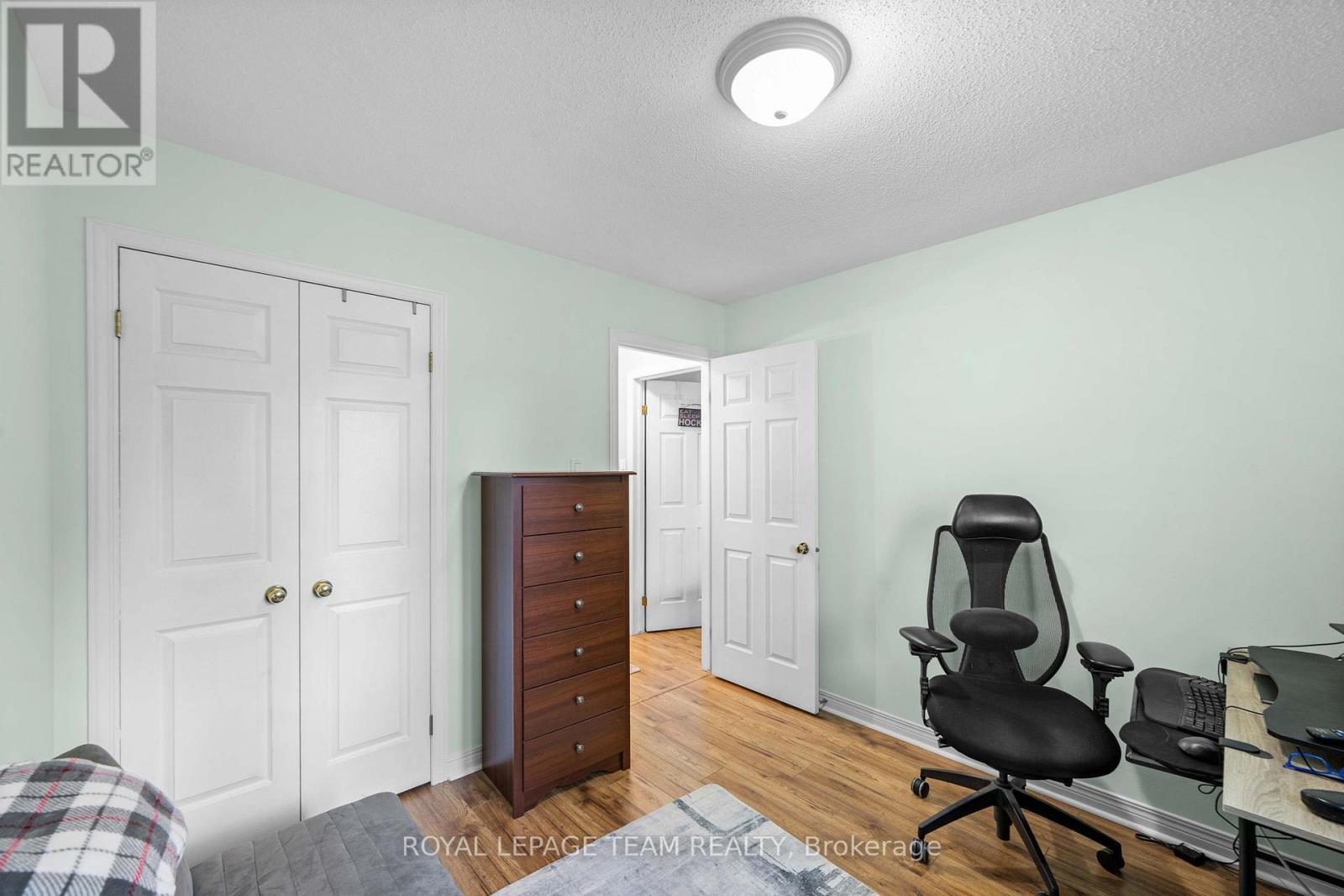 3 Bed, 2 Bath House for Sale in Ottawa – 193 THORNBURY CRESCENT, Ottawa – MLS# X13469698 - Image 29