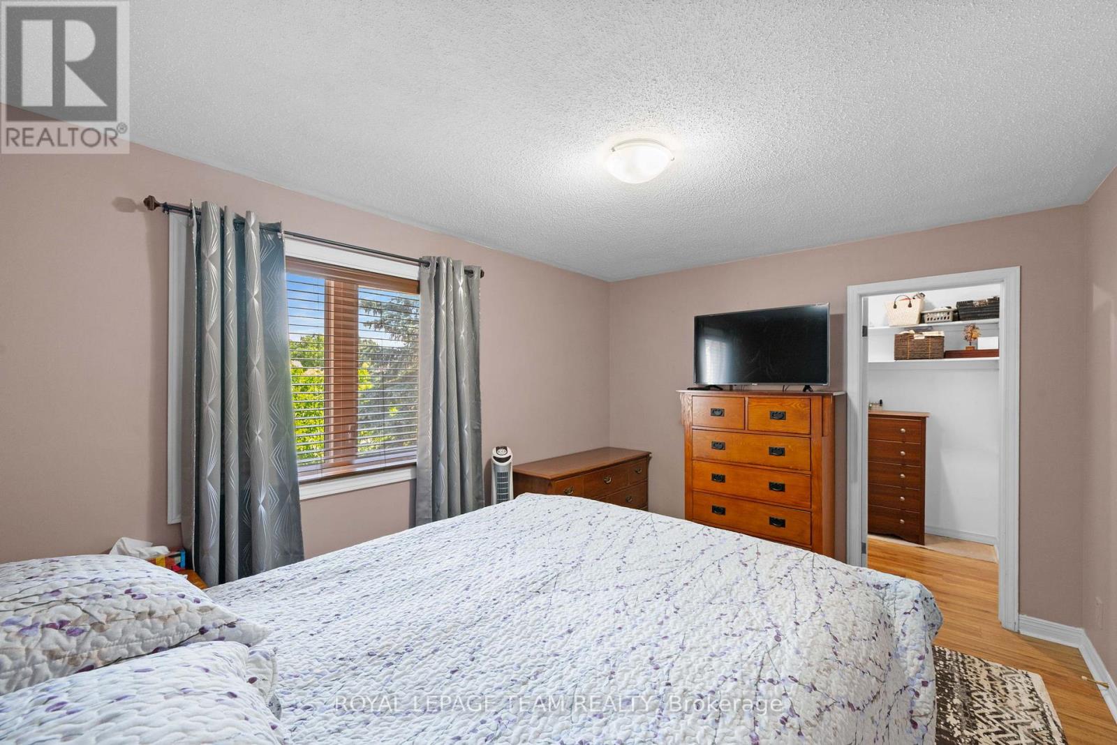 3 Bed, 2 Bath House for Sale in Ottawa – 193 THORNBURY CRESCENT, Ottawa – MLS# X13469698 - Image 31