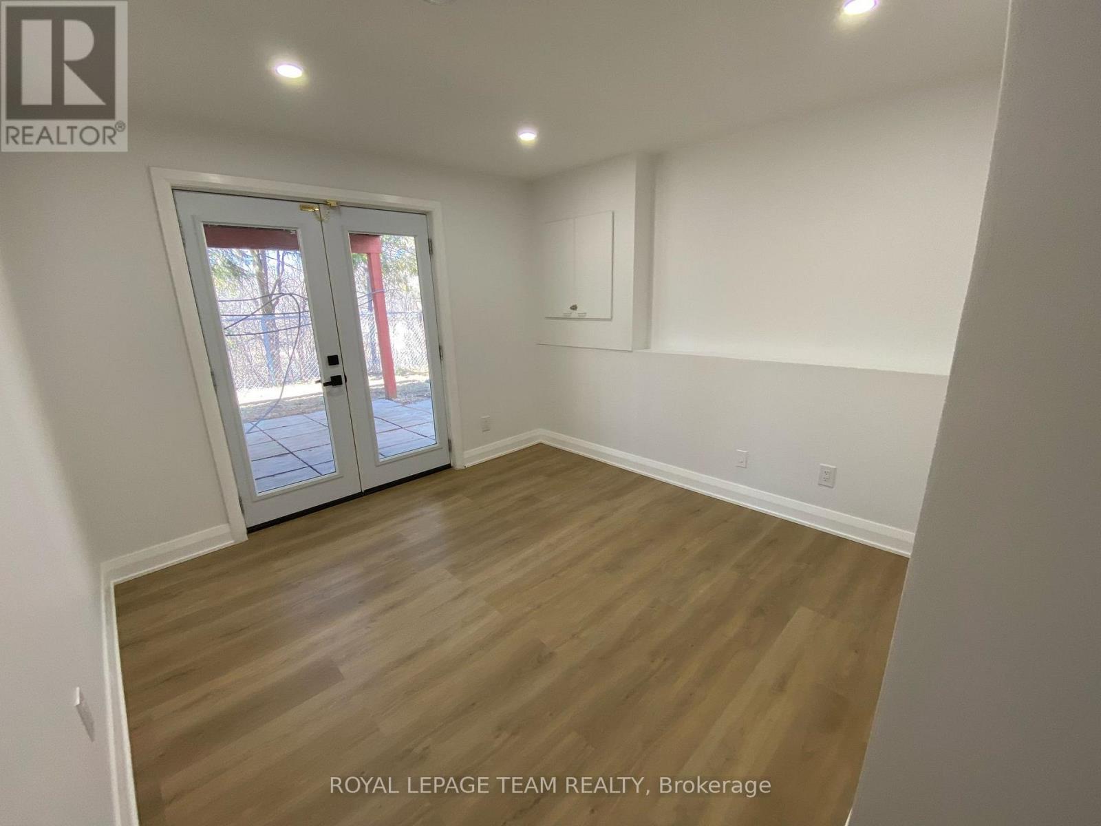 2 Bed, 1 Bath House for Rent in Ottawa – B – 32 HACKETT STREET, Ottawa – MLS# X13469722 - Image 15