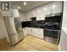 B - 32 Hackett Street, Ottawa, ON K1V0P7 Photo 8