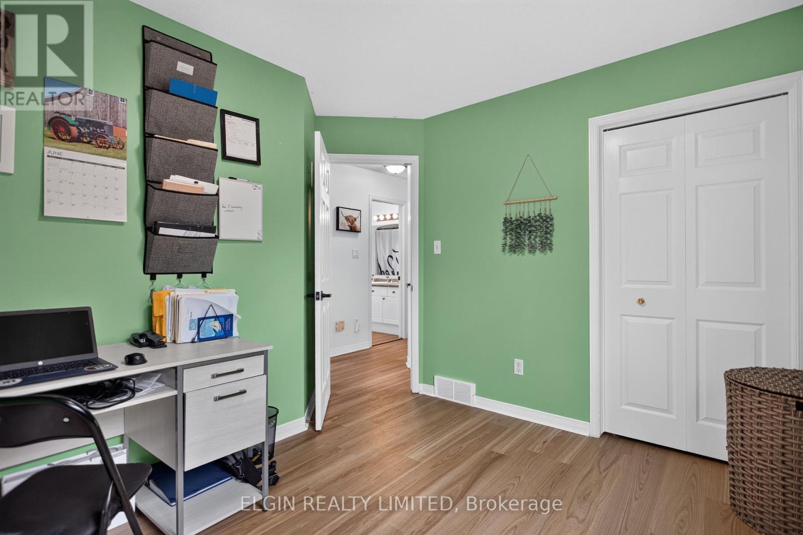 27 COOK CRESCENT - 26