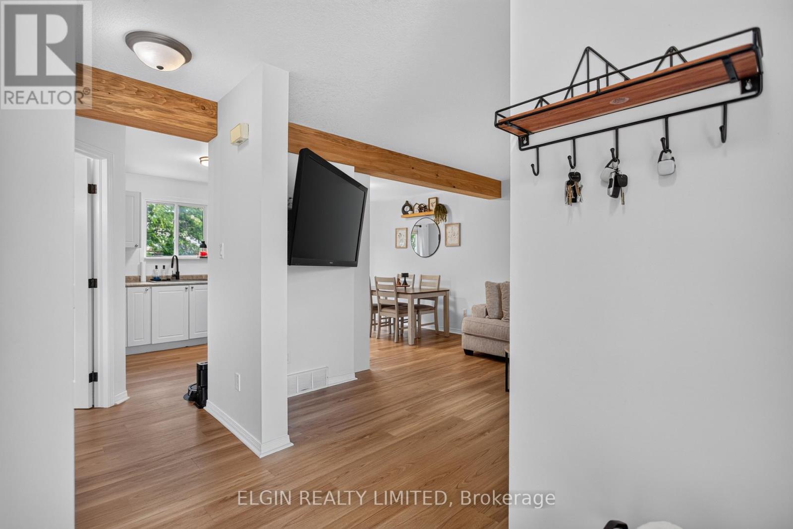 27 COOK CRESCENT - 6