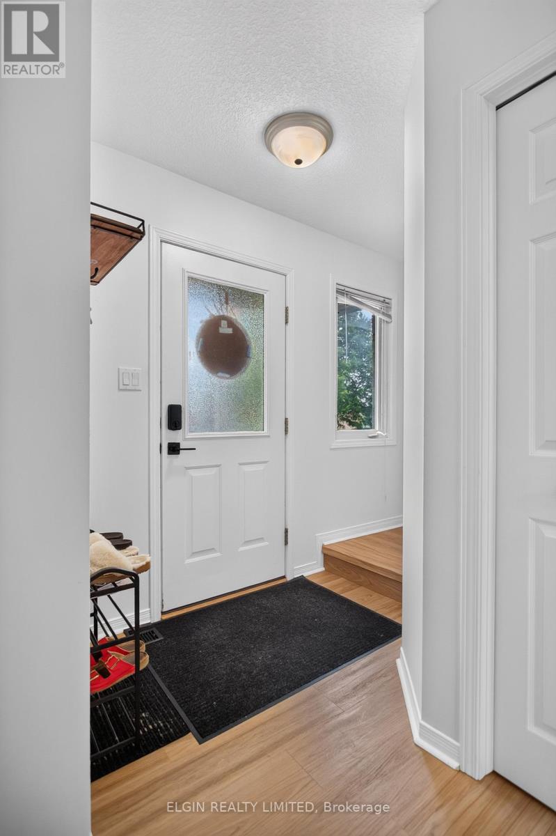 27 COOK CRESCENT - 7