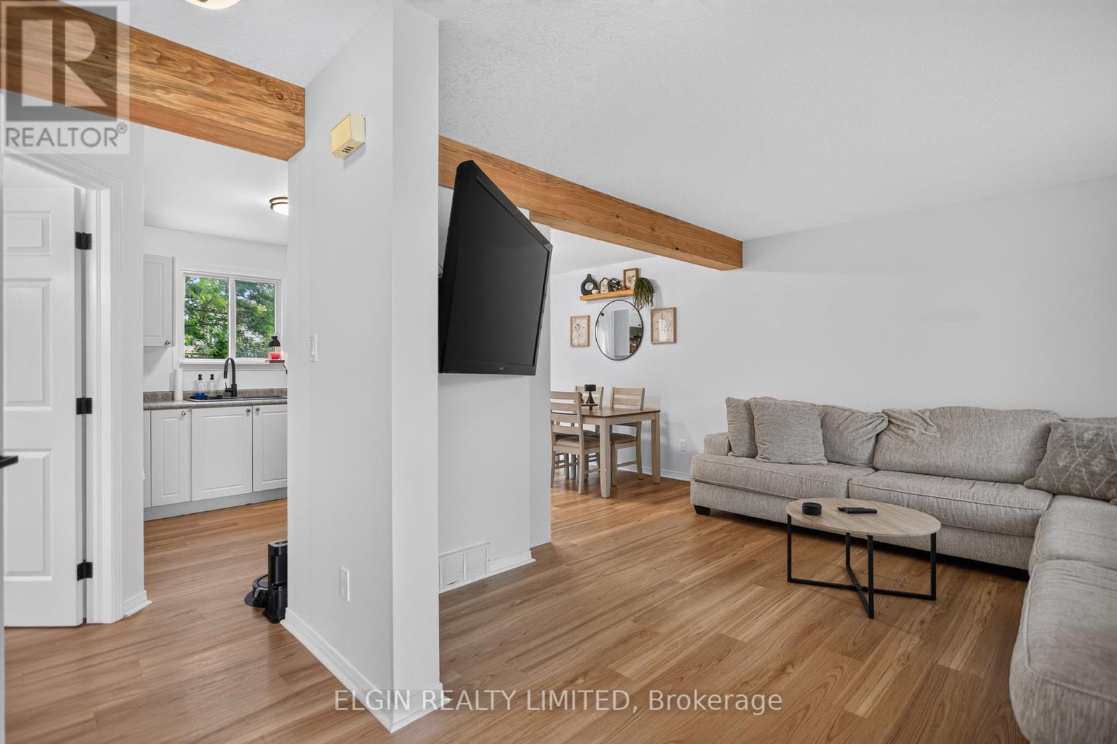 27 COOK CRESCENT - 9