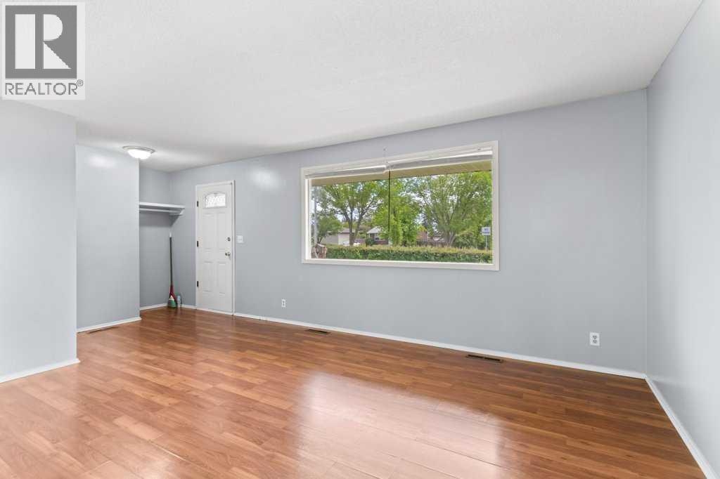 4638 50 Avenue — photo 9