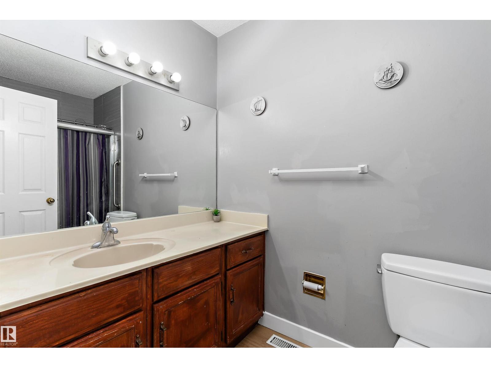 14707 33 ST NW - 32