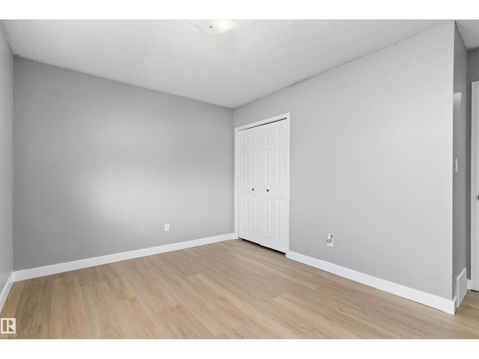 14707 33 ST NW - 31
