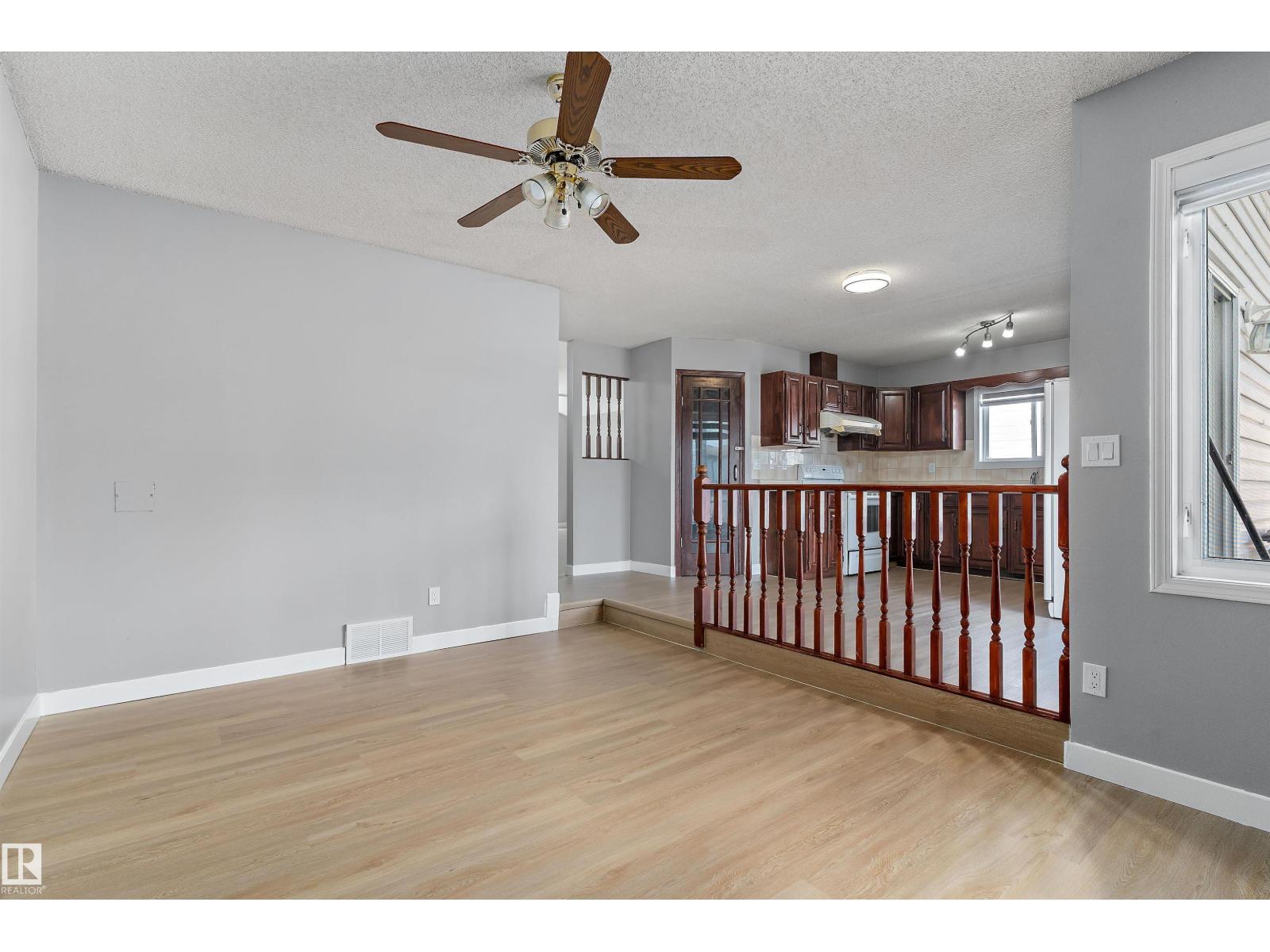 14707 33 ST NW - 21
