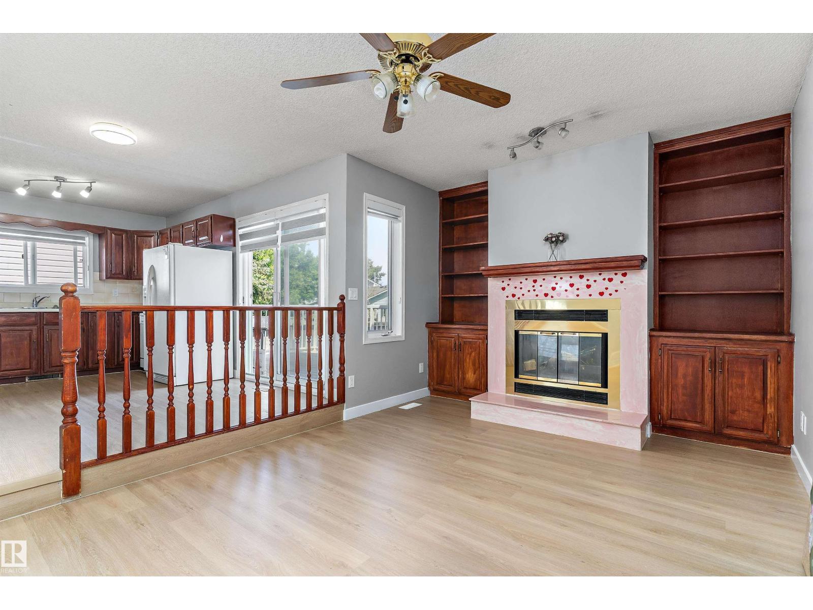 14707 33 ST NW - 19