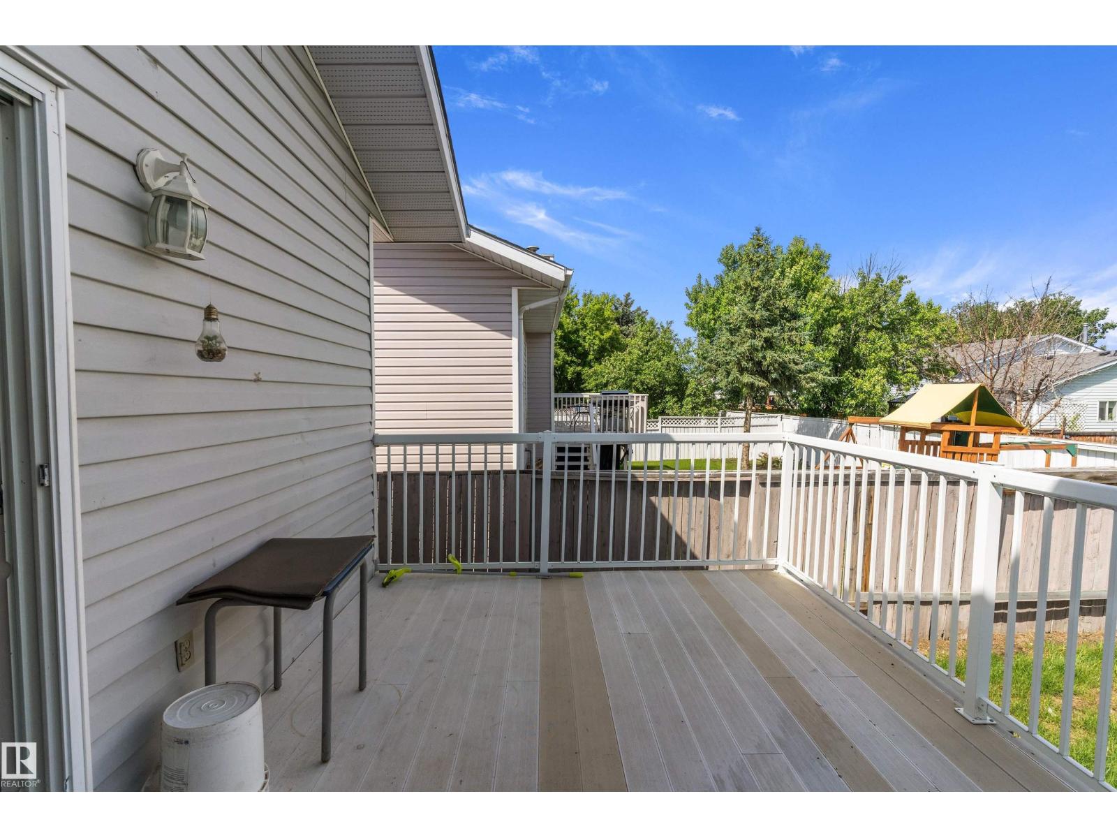 14707 33 ST NW - 44