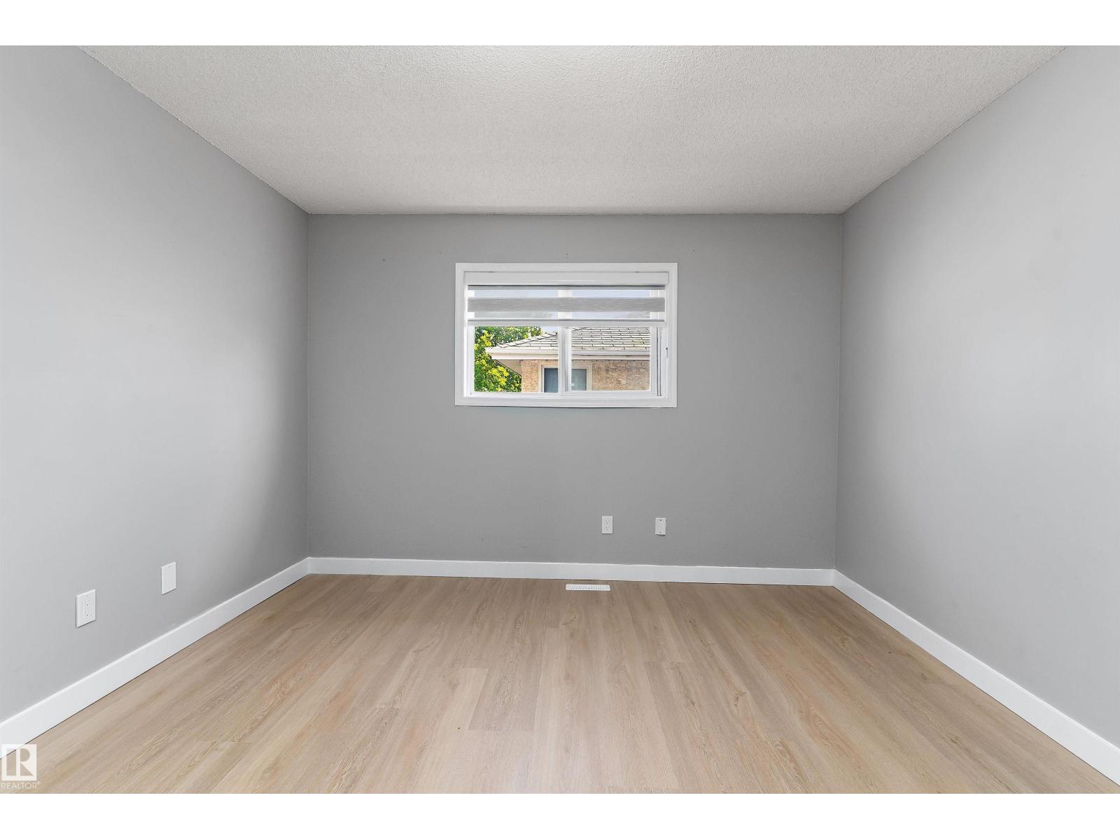 14707 33 ST NW - 26