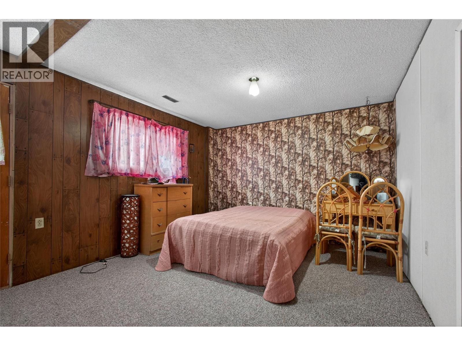 10114 Newene Road - 23