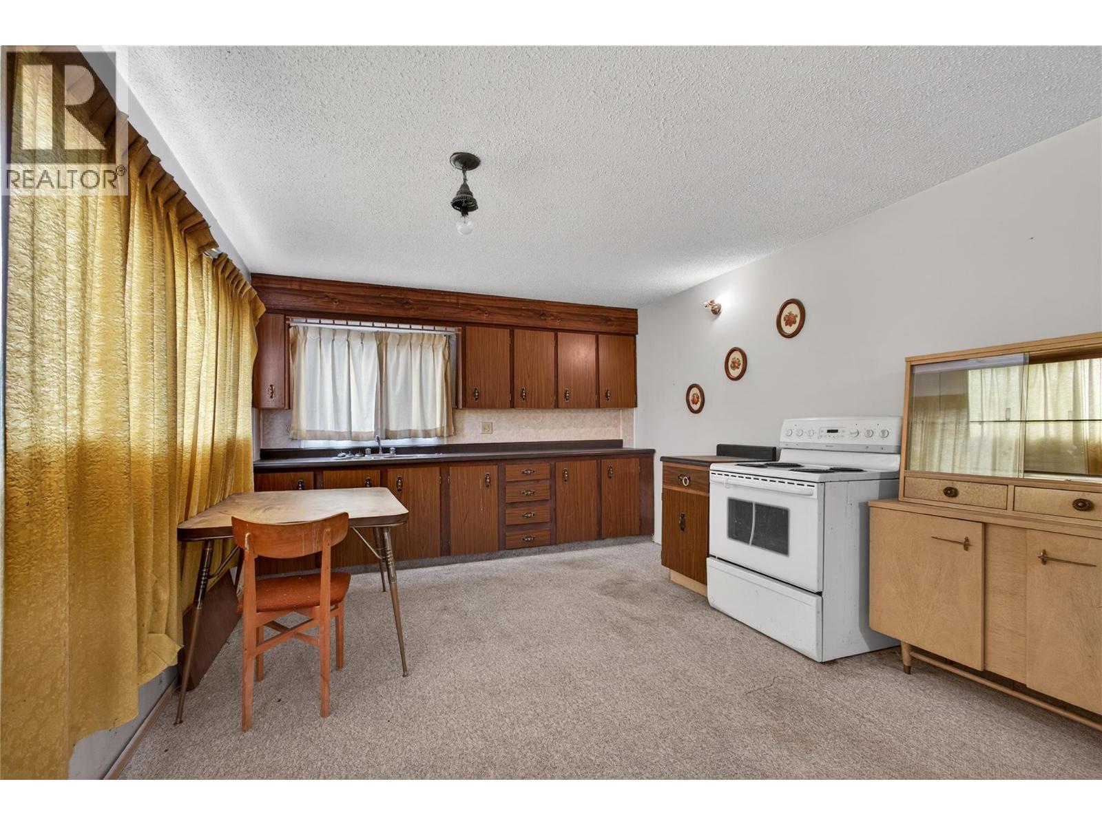 10114 Newene Road - 26