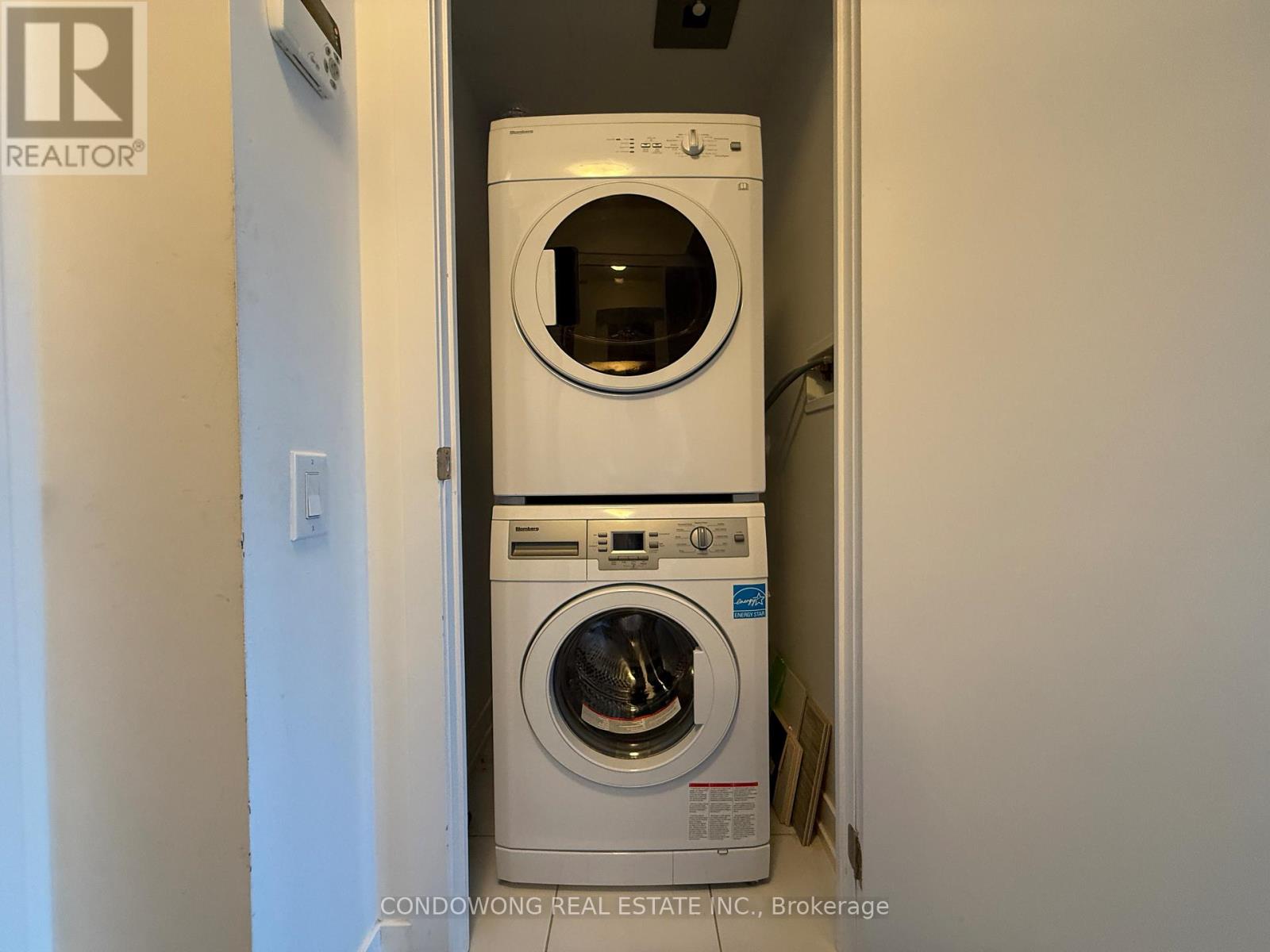 Full Size Washer and Dryer