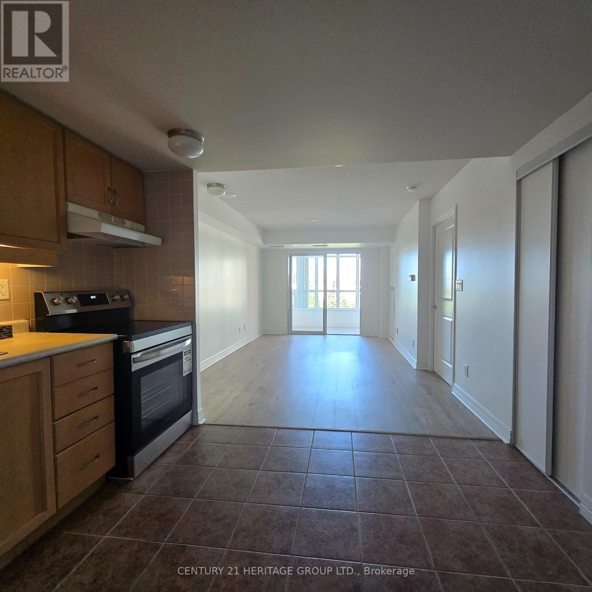 #319 90 SCOTTFIELD DRIVE - 17