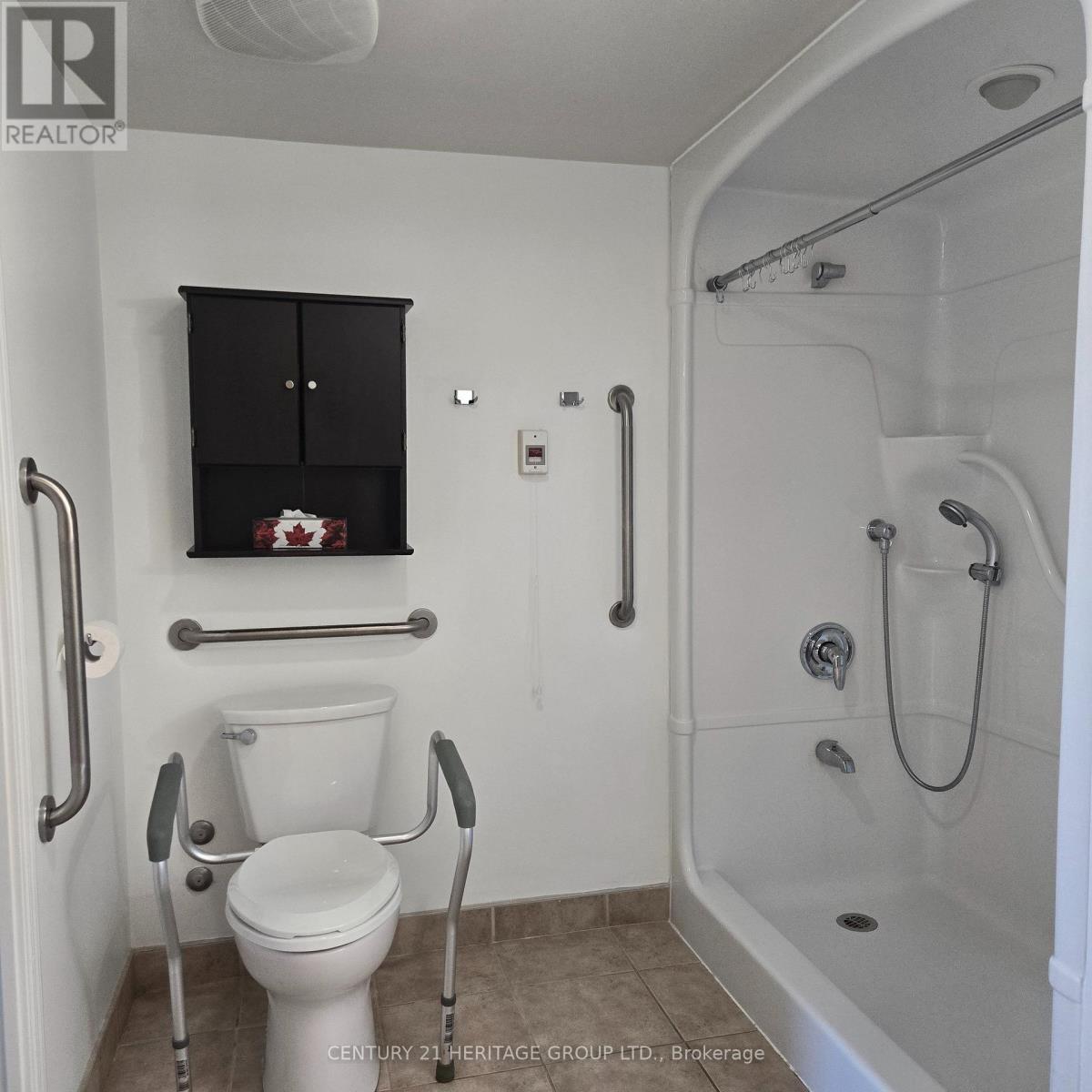 #319 90 SCOTTFIELD DRIVE - 9
