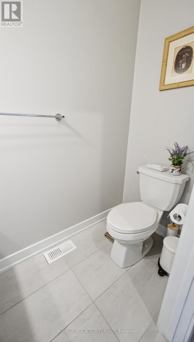 662 PUTNEY CRESCENT - 16