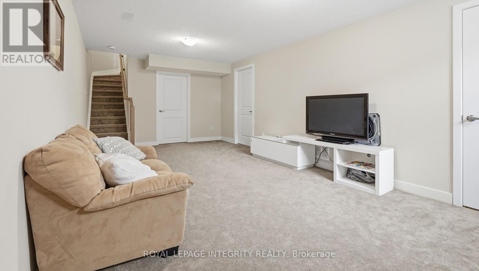 662 PUTNEY CRESCENT - 17