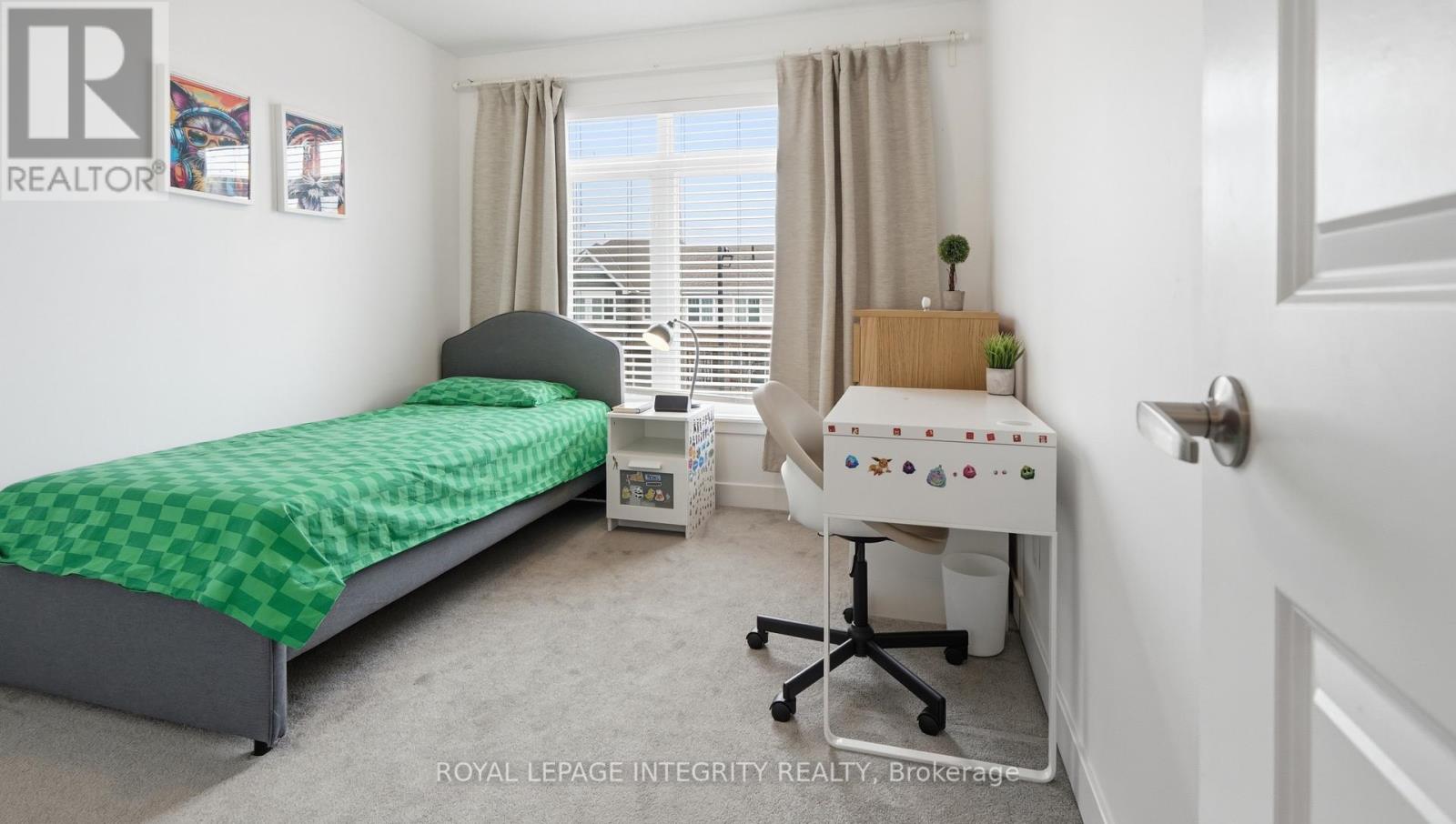 662 PUTNEY CRESCENT - 27