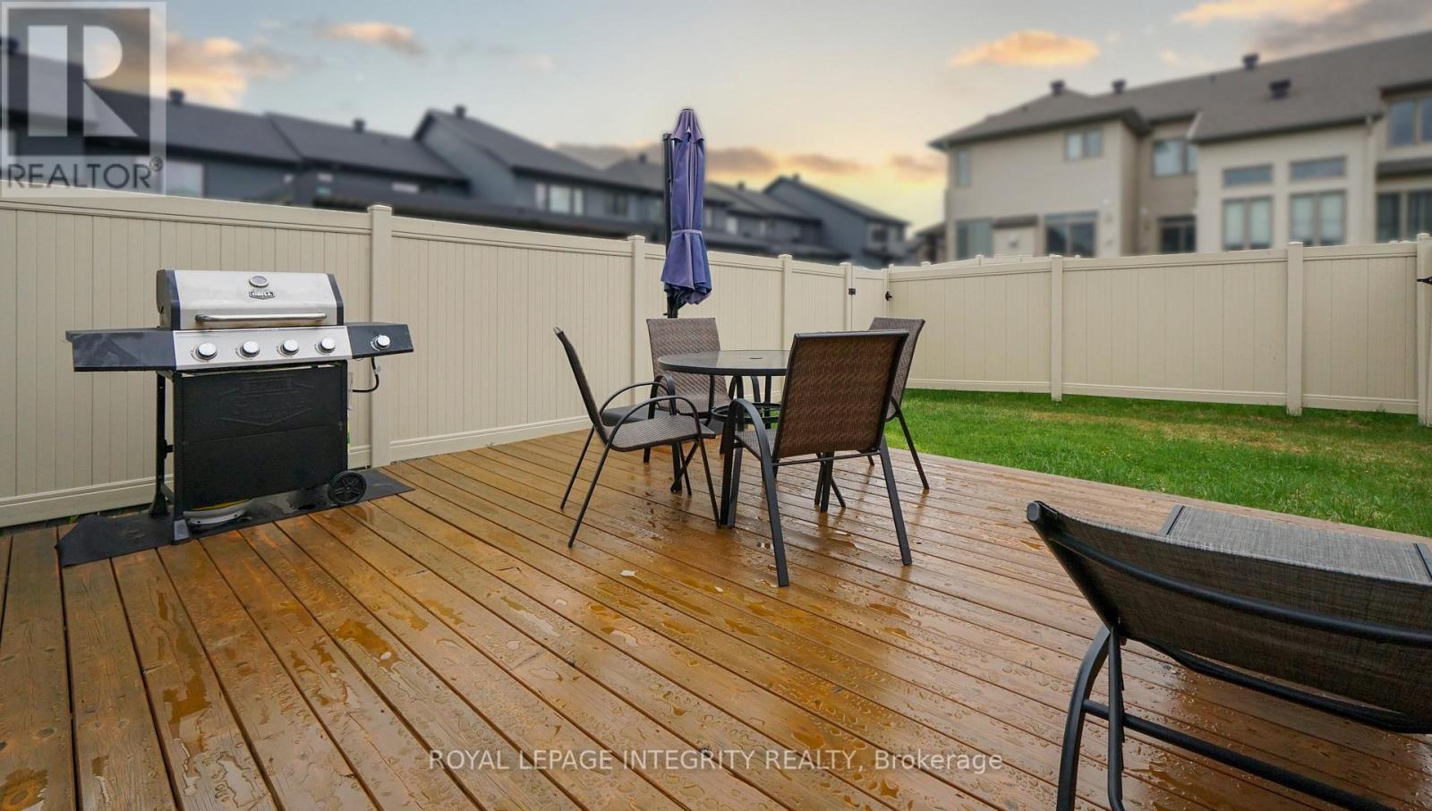 662 PUTNEY CRESCENT - 32