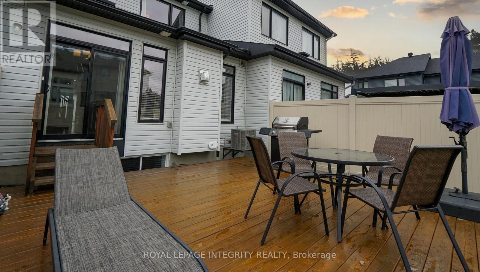 662 PUTNEY CRESCENT - 34
