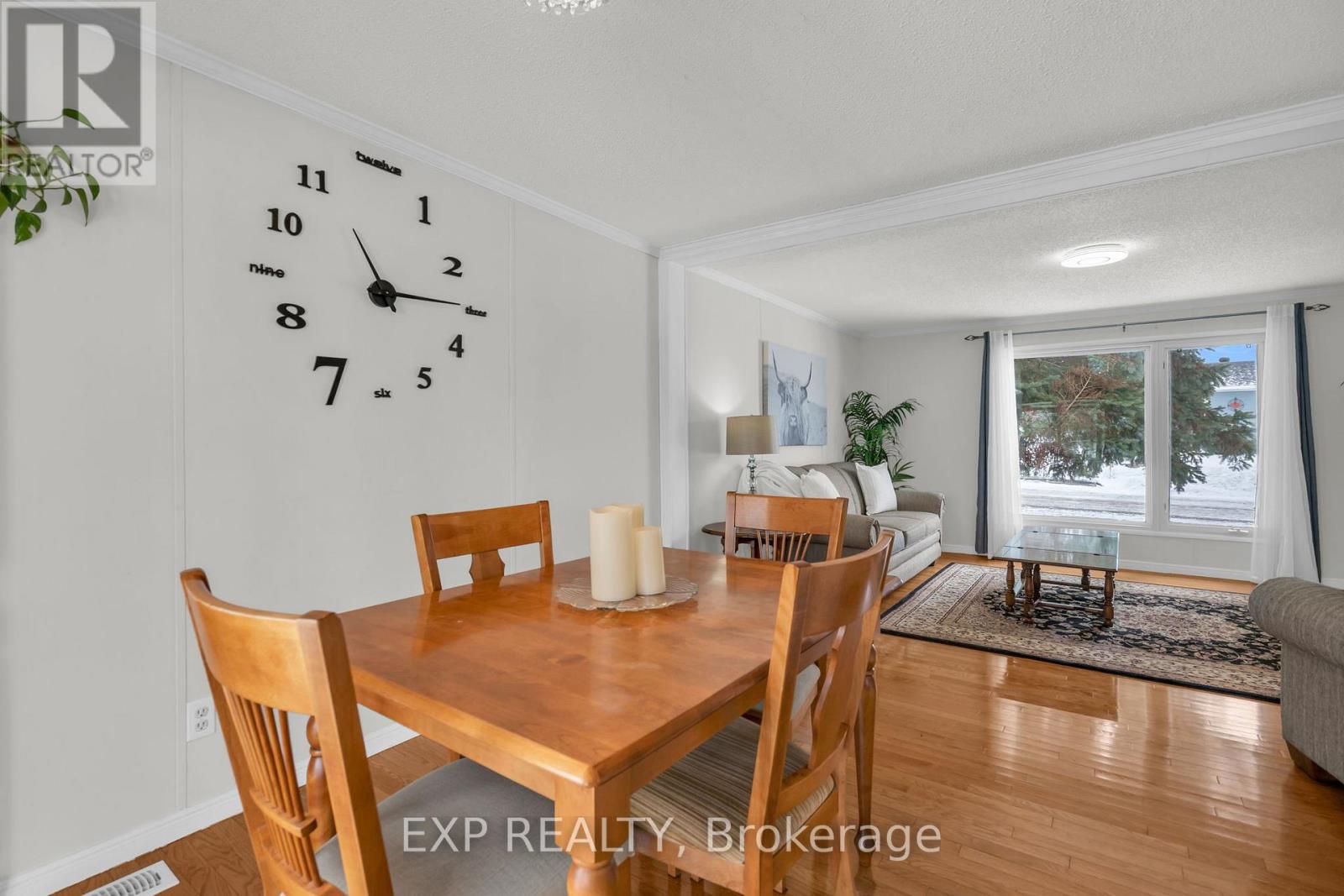 5 INLET COURT - 16