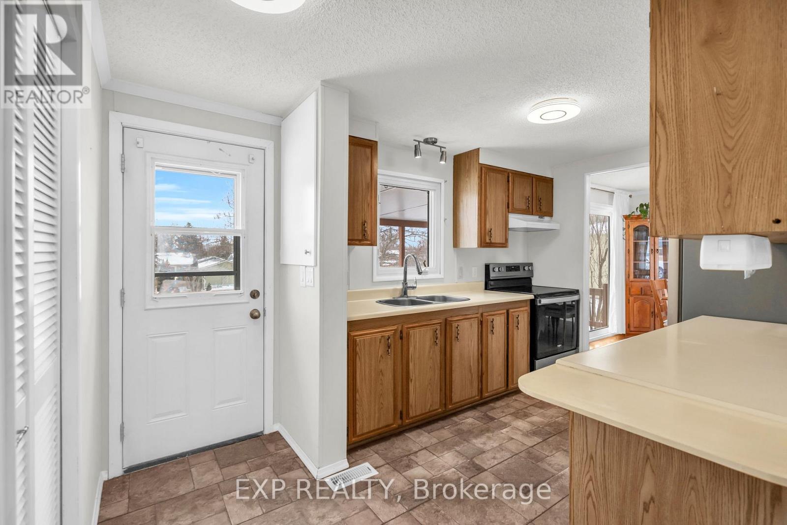 5 INLET COURT - 22