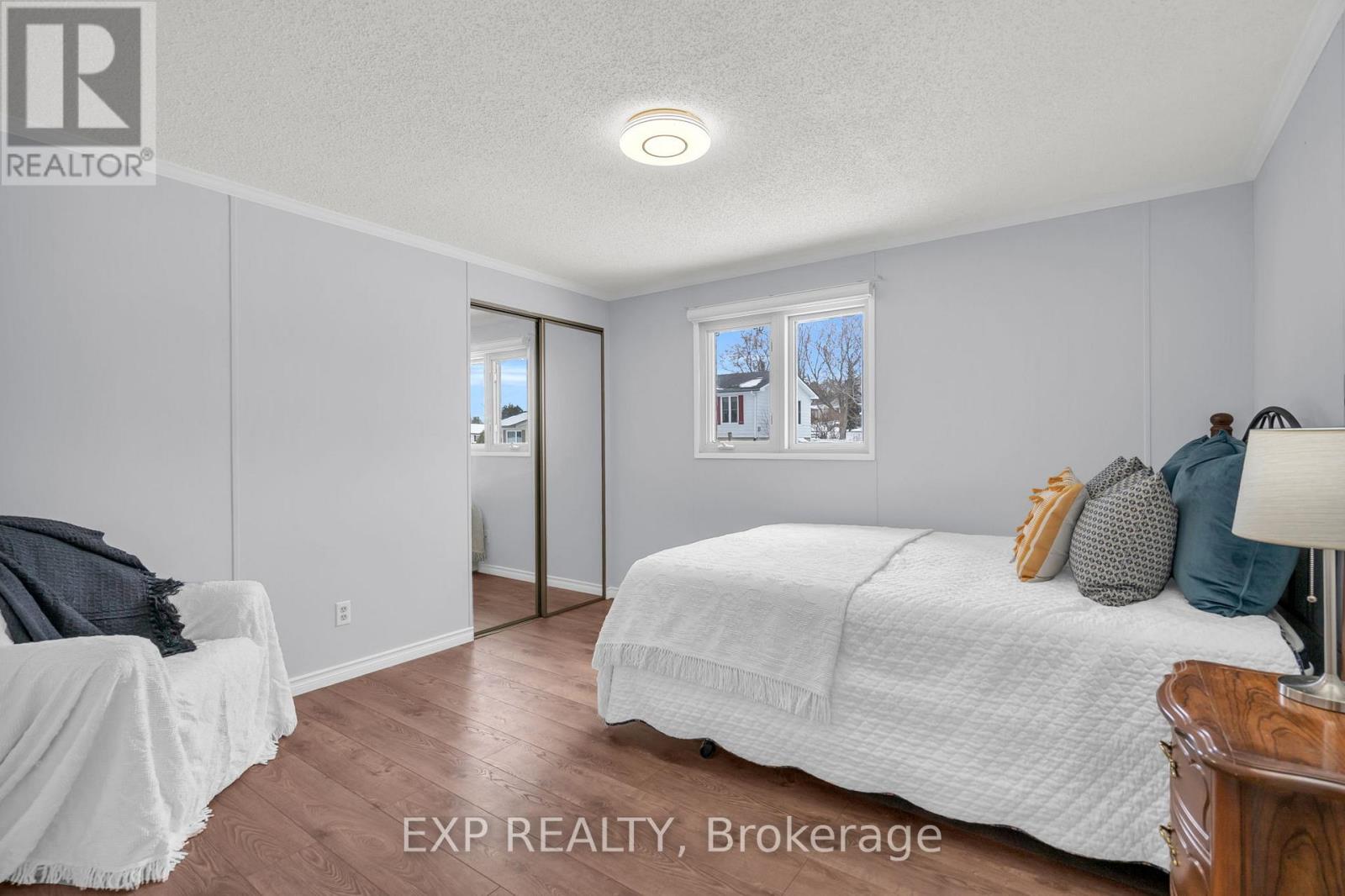 5 INLET COURT - 30
