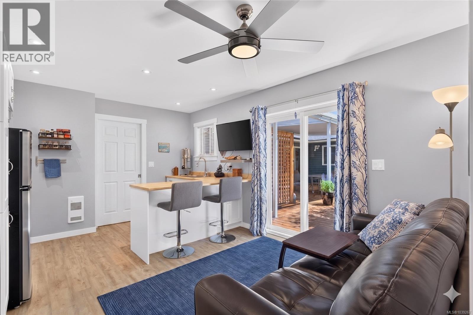 375 Temple St - 32