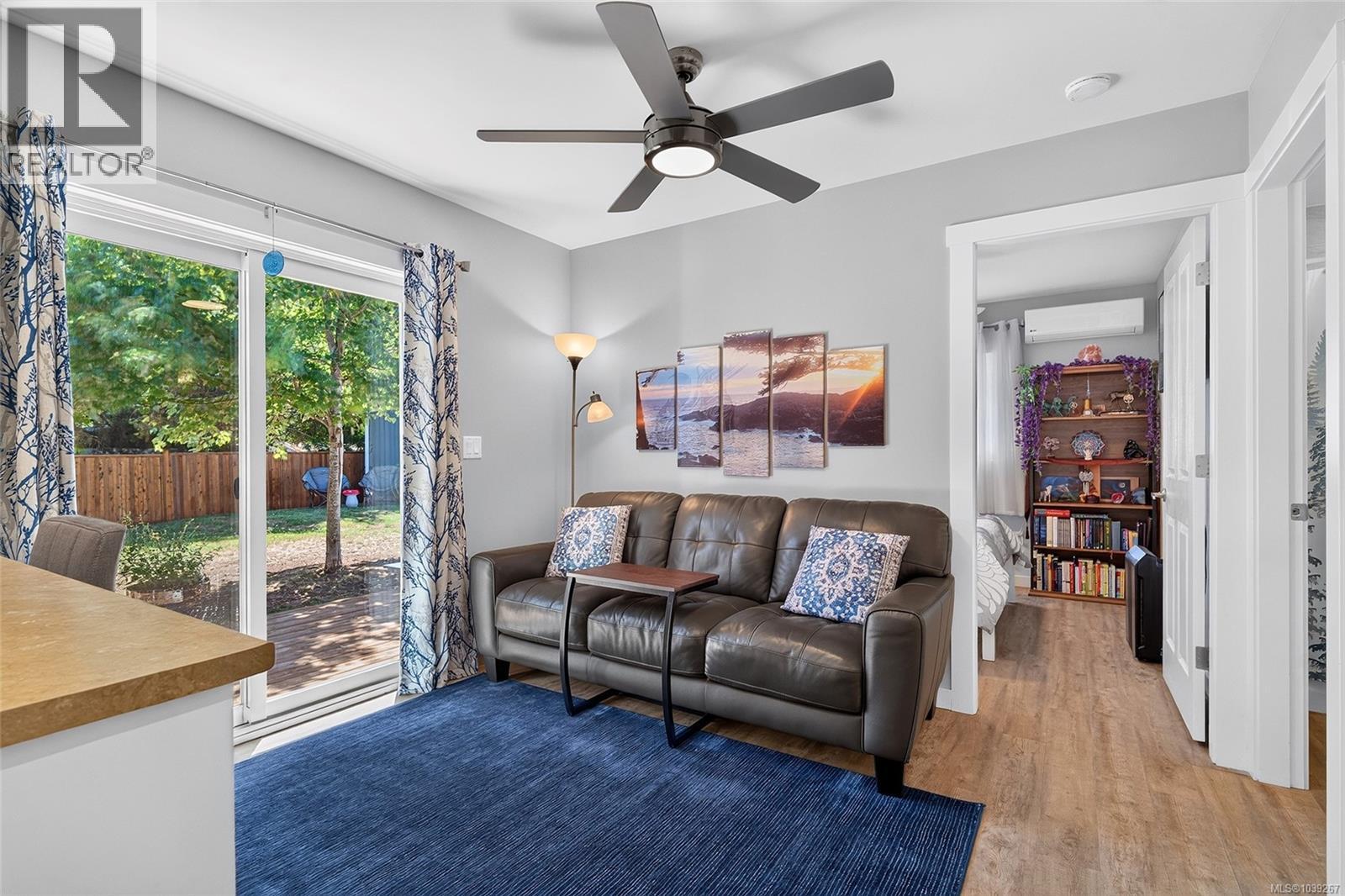 375 Temple St - 35