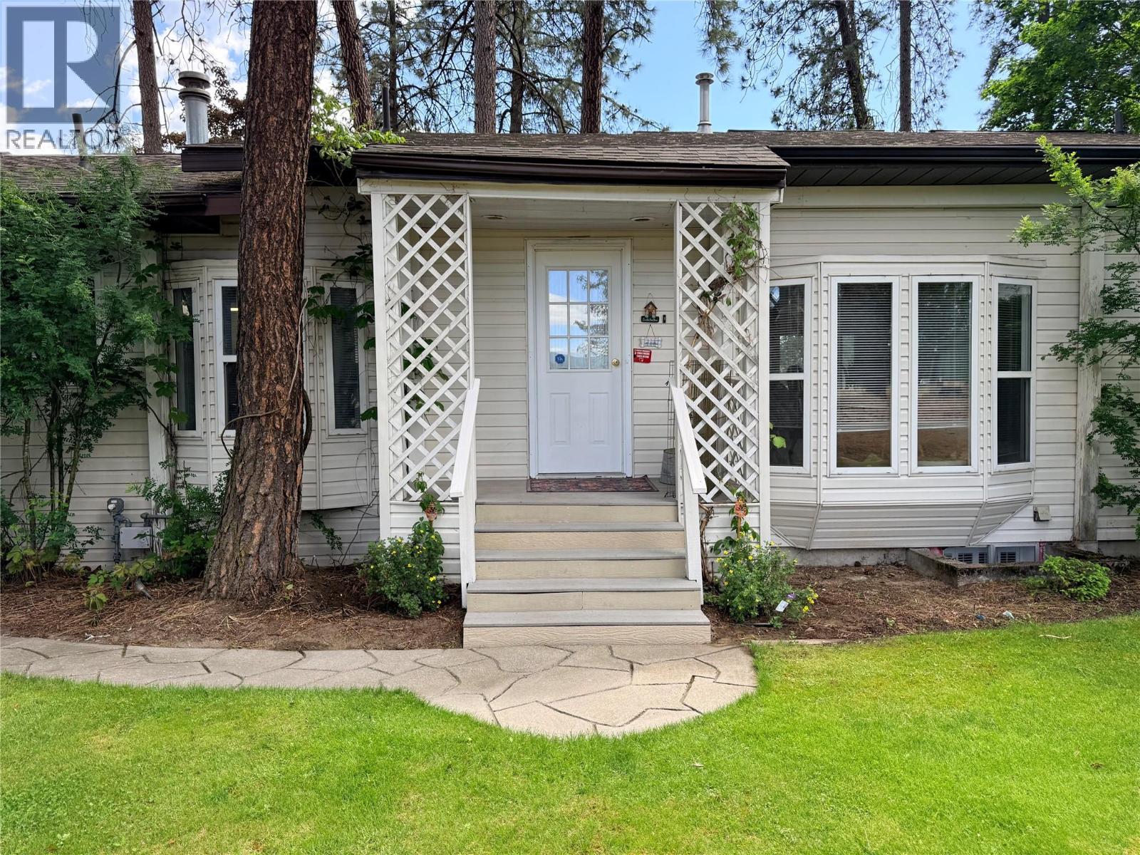 6240 Vine Road - 7